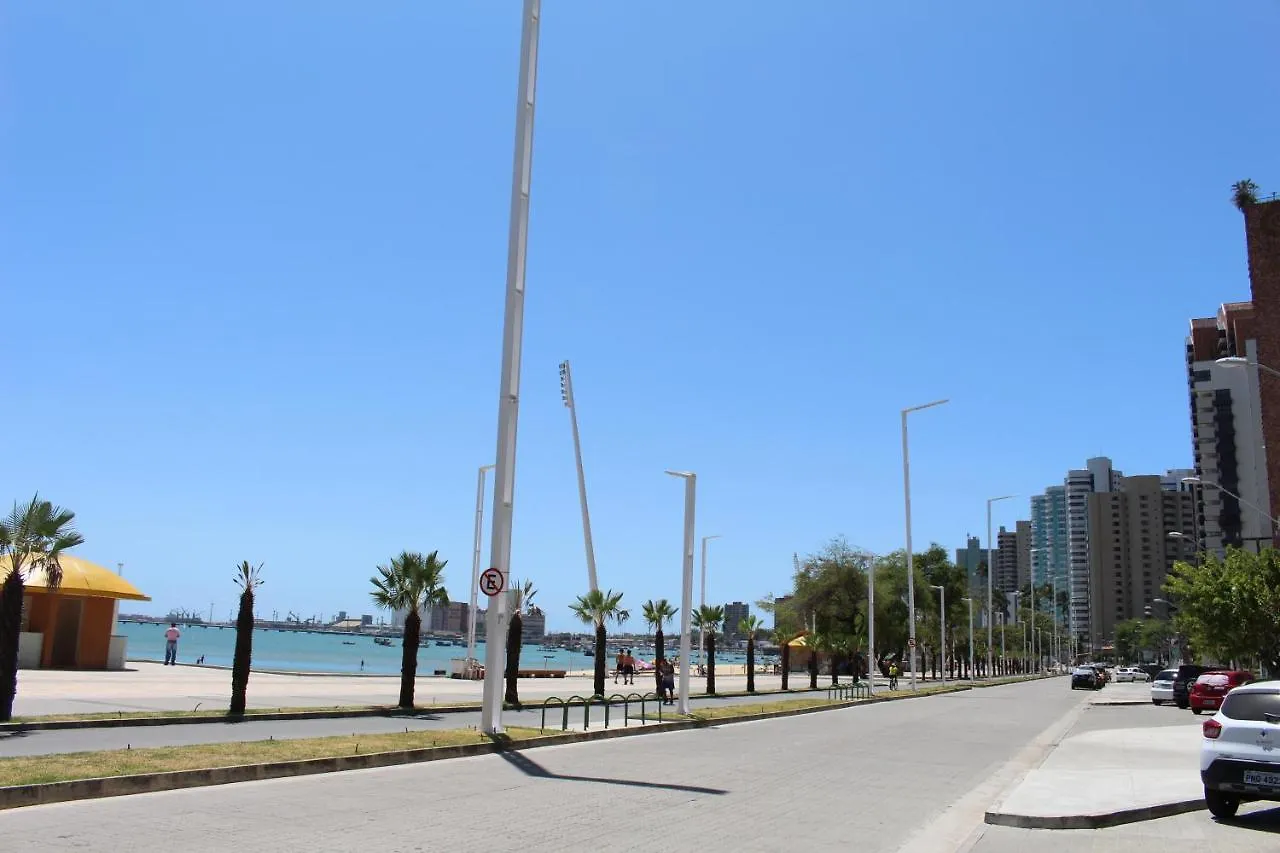 06 Flat Beira Mar Com Energia, Vaga, 3 Camas, Wi-Fi E Ar Διαμέρισμα Φορταλέζα